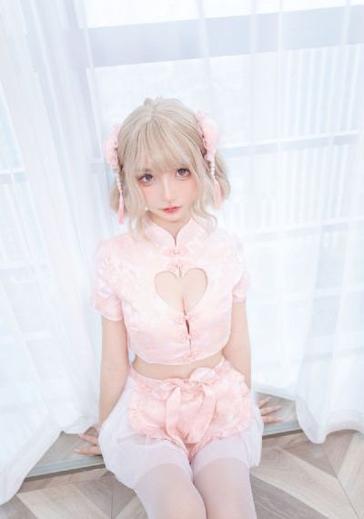 丰满大乳美女一级毛片_DVD迅雷电影在线