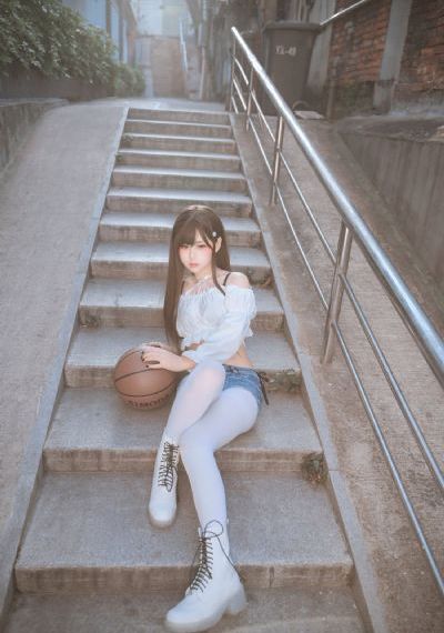 欧美三级观看_国语版在线观看免费
