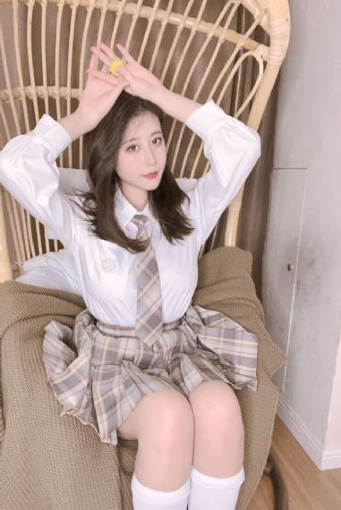 久久婷婷六月_超清免费播放