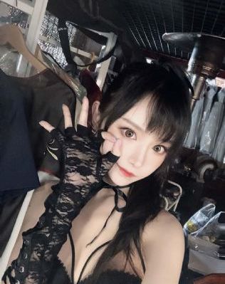 国产午夜精品久久久久小说_高清直播在线观看